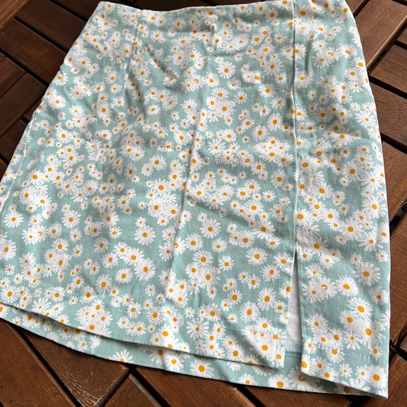 ✨EUC✨Wild Fable Daisy Skirt - Women’s Size 2 - Picture 3 of 6